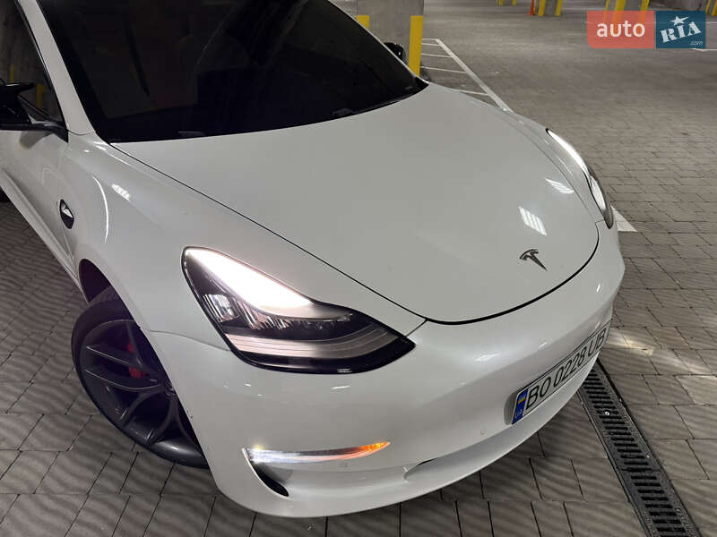 Седан Tesla Model 3 2018 в Тернополе фото 38 Седан Tesla Model 3 2018 в Тернополе