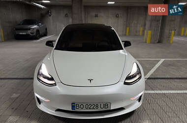 Седан Tesla Model 3 2018 в 