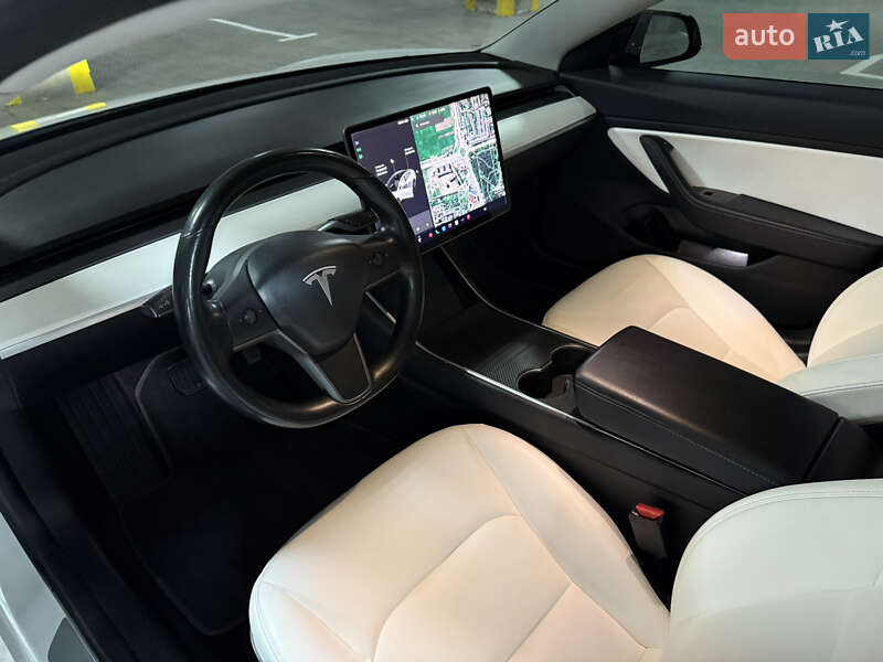 Седан Tesla Model 3 2018 в Тернополе фото 65 Седан Tesla Model 3 2018 в Тернополе