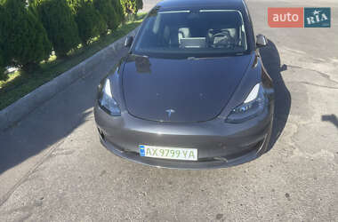 Седан Tesla Model 3 2021 в 