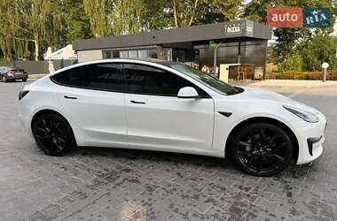 Седан Tesla Model 3 2019 в 