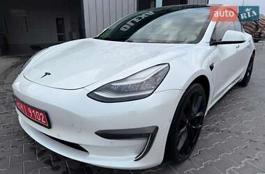 Седан Tesla Model 3 2019 в 