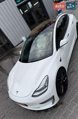 Седан Tesla Model 3 2019 в 