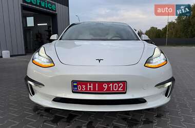 Седан Tesla Model 3 2019 в 