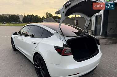 Седан Tesla Model 3 2019 в 