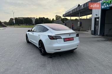 Седан Tesla Model 3 2019 в 