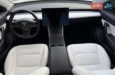 Седан Tesla Model 3 2019 в 