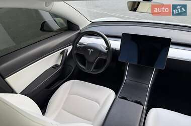 Седан Tesla Model 3 2019 в 