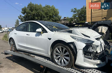 Седан Tesla Model 3 2022 в 