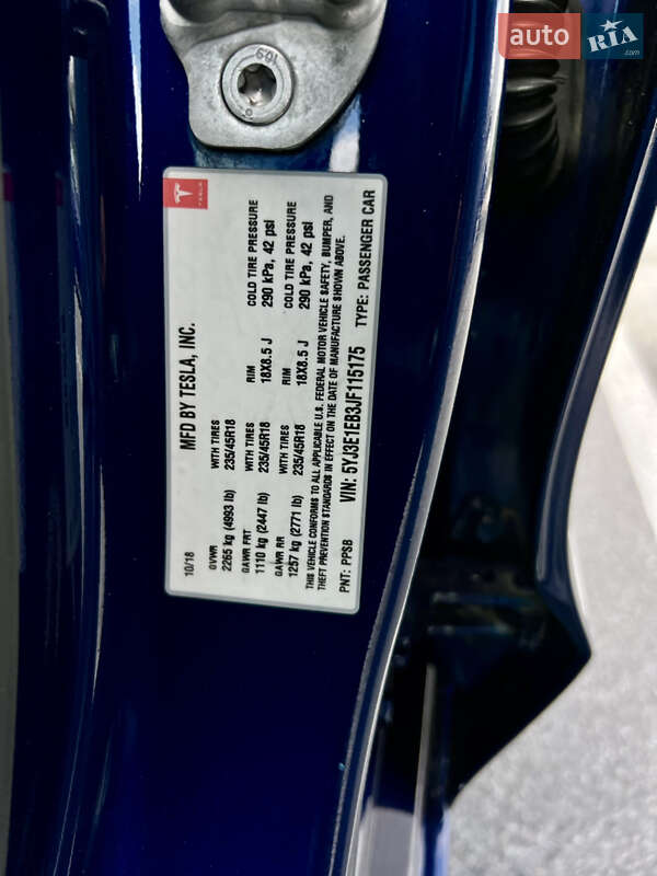 Седан Tesla Model 3 2019 в Киеве