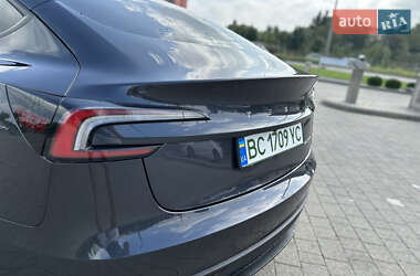 Седан Tesla Model 3 2024 в 