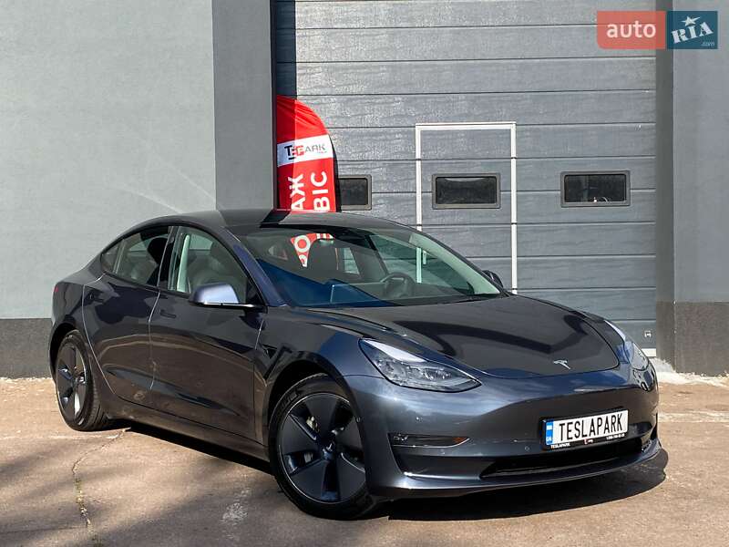 Tesla Model 3 2021