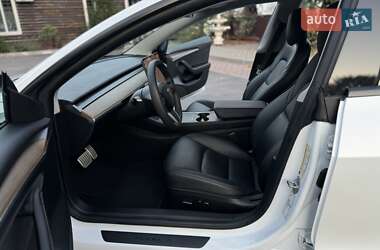 Седан Tesla Model 3 2021 в 