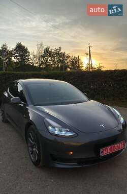Tesla Model 3 2023