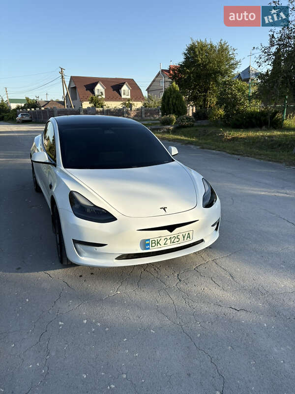 Седан Tesla Model 3 2021 в Тернополі