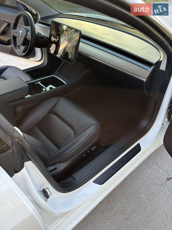 Седан Tesla Model 3 2021 в Тернополі