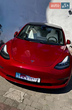 Седан Tesla Model 3 2019 в Львові