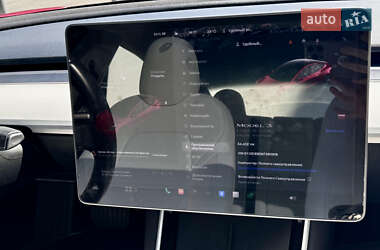 Седан Tesla Model 3 2019 в 