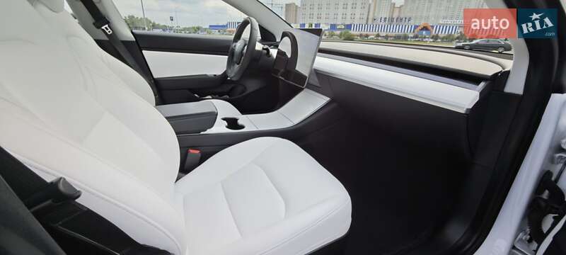 Tesla Model 3 2020