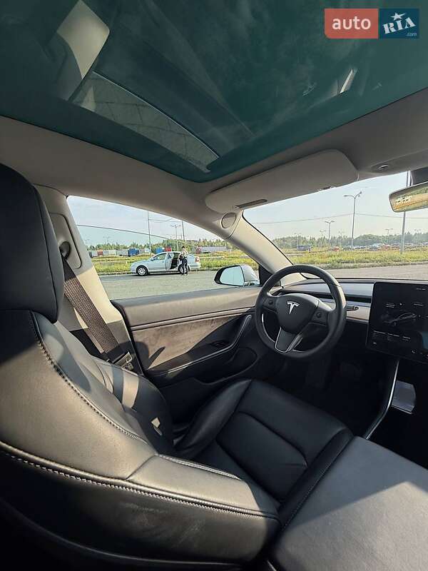 Седан Tesla Model 3 2019 в Львові фото 11 Седан Tesla Model 3 2019 в Львові