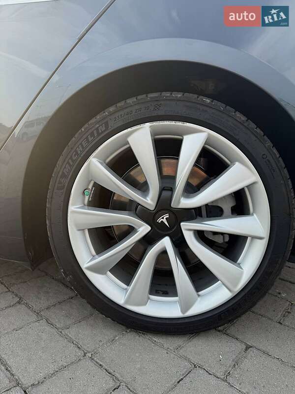 Седан Tesla Model 3 2019 в Львові фото 17 Седан Tesla Model 3 2019 в Львові