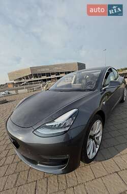 Седан Tesla Model 3 2019 в 