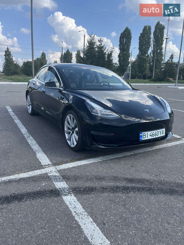 Tesla Model 3 2019
