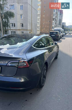 Седан Tesla Model 3 2019 в 