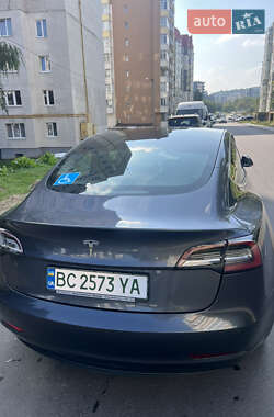 Седан Tesla Model 3 2019 в 