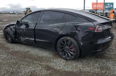 Седан Tesla Model 3 2021 в 