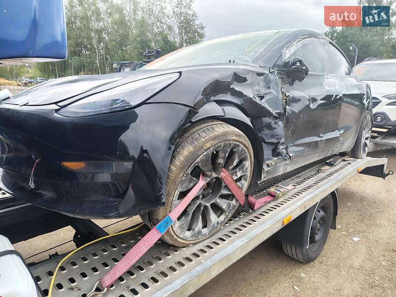 Седан Tesla Model 3 2021 в Тернополі
