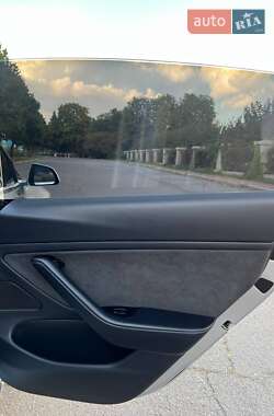 Седан Tesla Model 3 2018 в 