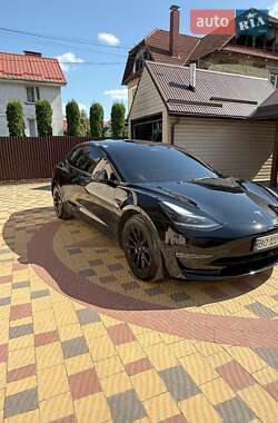 Седан Tesla Model 3 2022 в Тернополі