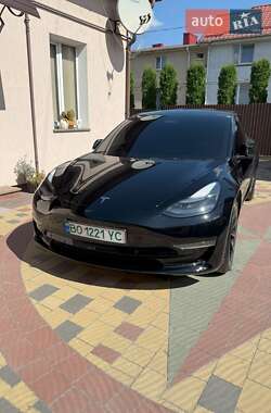 Седан Tesla Model 3 2022 в Тернополі