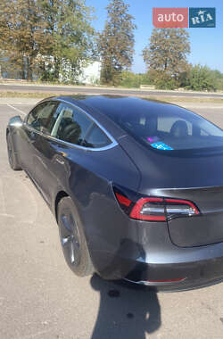 Седан Tesla Model 3 2018 в 