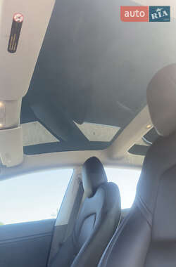 Седан Tesla Model 3 2018 в 