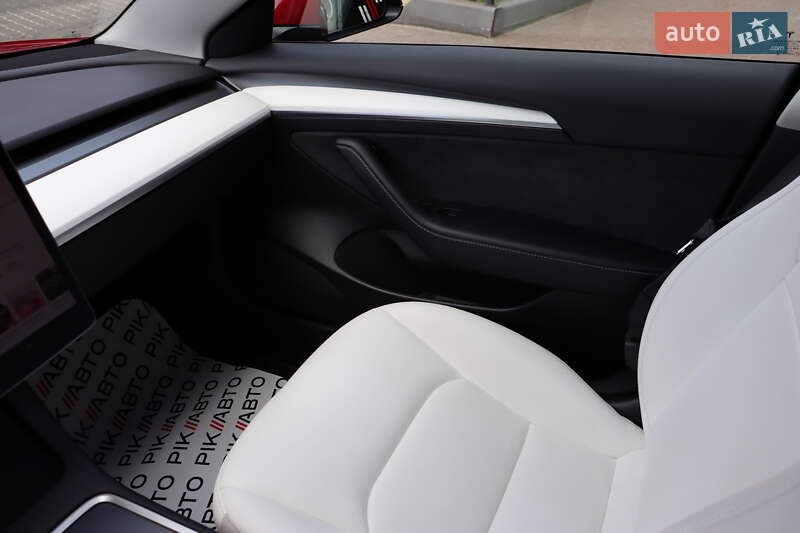 Седан Tesla Model 3 2022 в Львове фото 27 Седан Tesla Model 3 2022 в Львове
