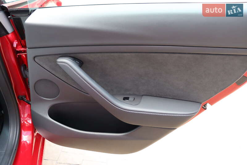 Седан Tesla Model 3 2022 в Львове фото 35 Седан Tesla Model 3 2022 в Львове