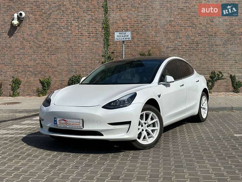 Седан Tesla Model 3 2019 в Одессе