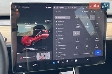 Седан Tesla Model 3 2020 в 