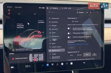 Седан Tesla Model 3 2020 в 