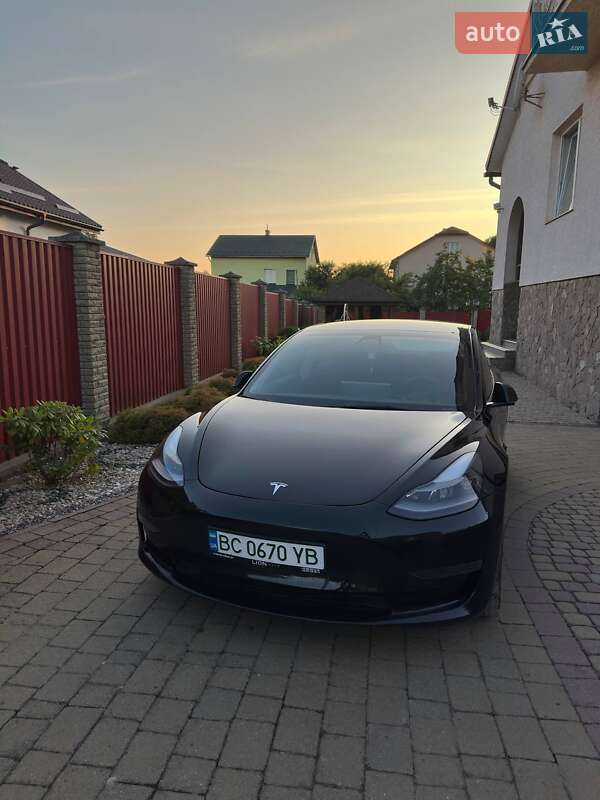 Седан Tesla Model 3 2021 в Львове фото 15 Седан Tesla Model 3 2021 в Львове
