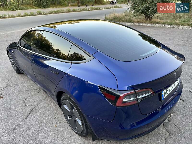 Седан Tesla Model 3 2022 в Дніпрі