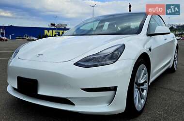 Tesla Model 3 2022
