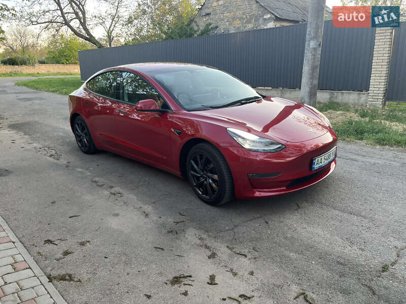 Седан Tesla Model 3 2019 в Одесі