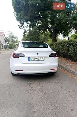 Седан Tesla Model 3 2021 в Одессе
