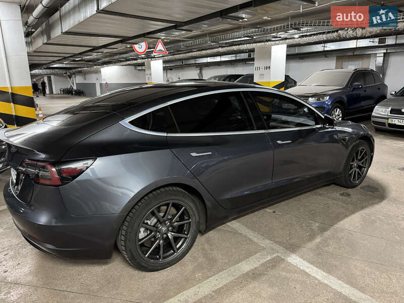 Седан Tesla Model 3 2019 в Полтаве
