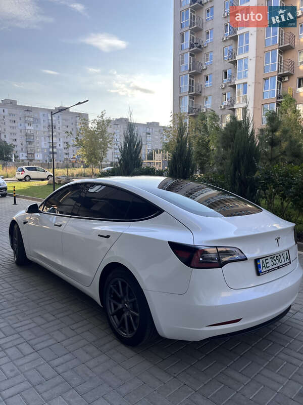 Седан Tesla Model 3 2021 в Днепре фото 3 Седан Tesla Model 3 2021 в Днепре
