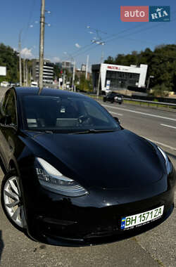 Седан Tesla Model 3 2018 в 