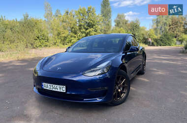 Седан Tesla Model 3 2021 в Києві